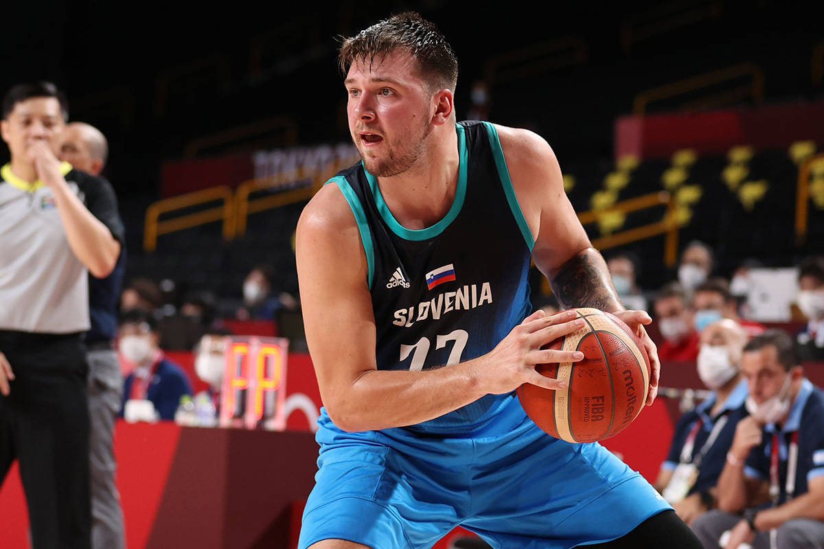 关于东契奇巅峰对决，德罗巴与80激战瑞士队分钟，赛事规则更新胜负难料！的信息