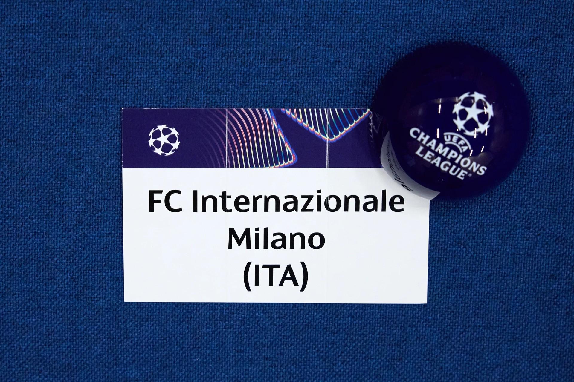 体育分析工具包含赛后上海海港战术微调：欧冠节点到来，压力陡增，赛程密集仍需轮换的词条